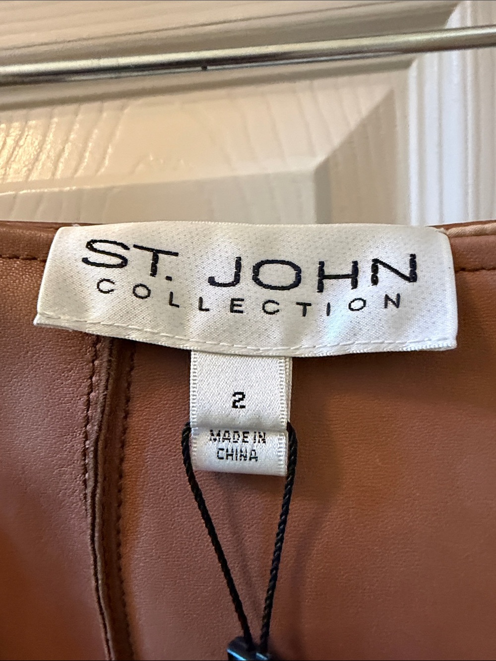 St. John Camel Leather Pencil Skirt - Picture 4 of 8